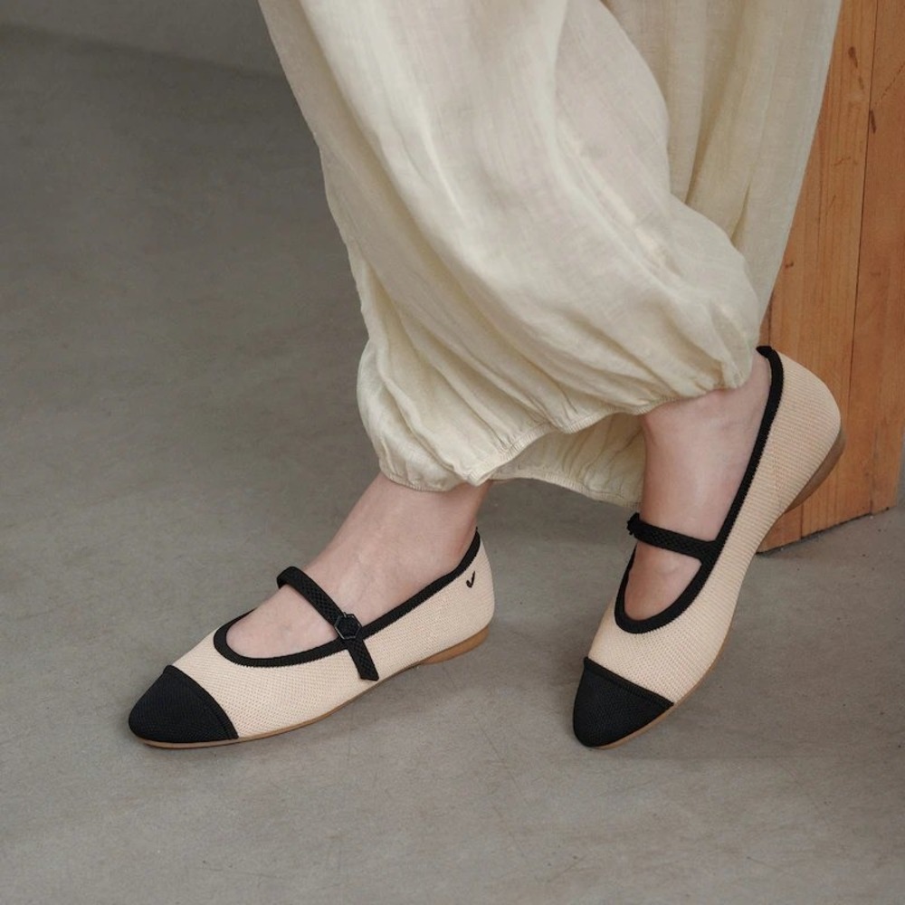 VIVAIA Tamia Almond Black Cap Toe Mary Jane Flats EU 39 US 8 NEW